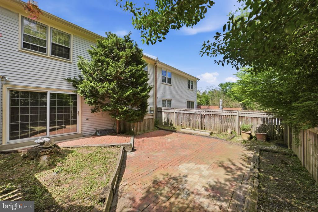9402 QUILL PLACE