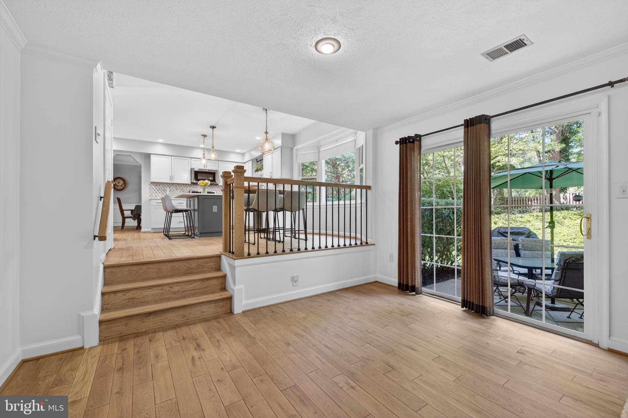 6 GALESVILLE COURT