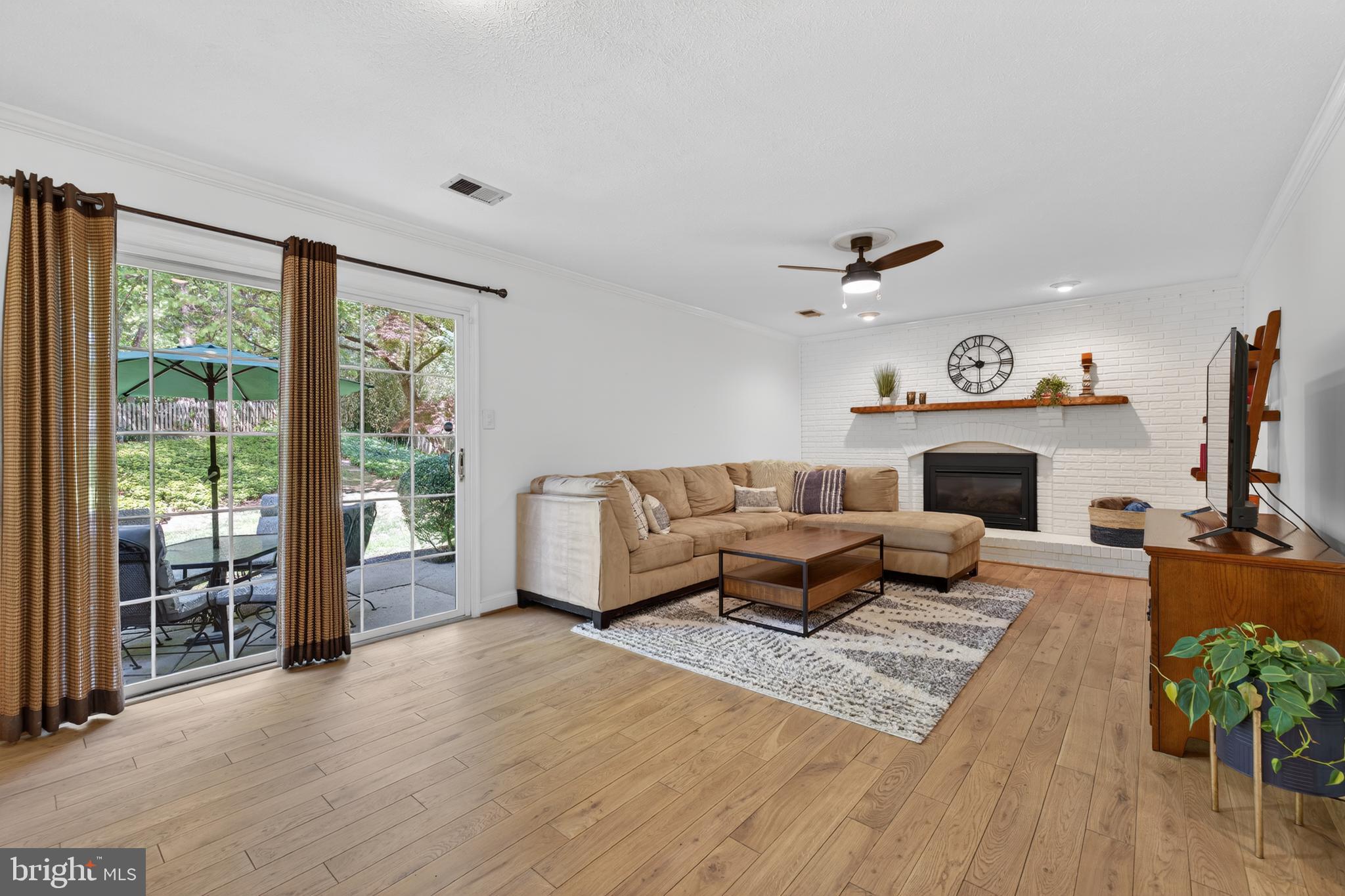 6 GALESVILLE COURT