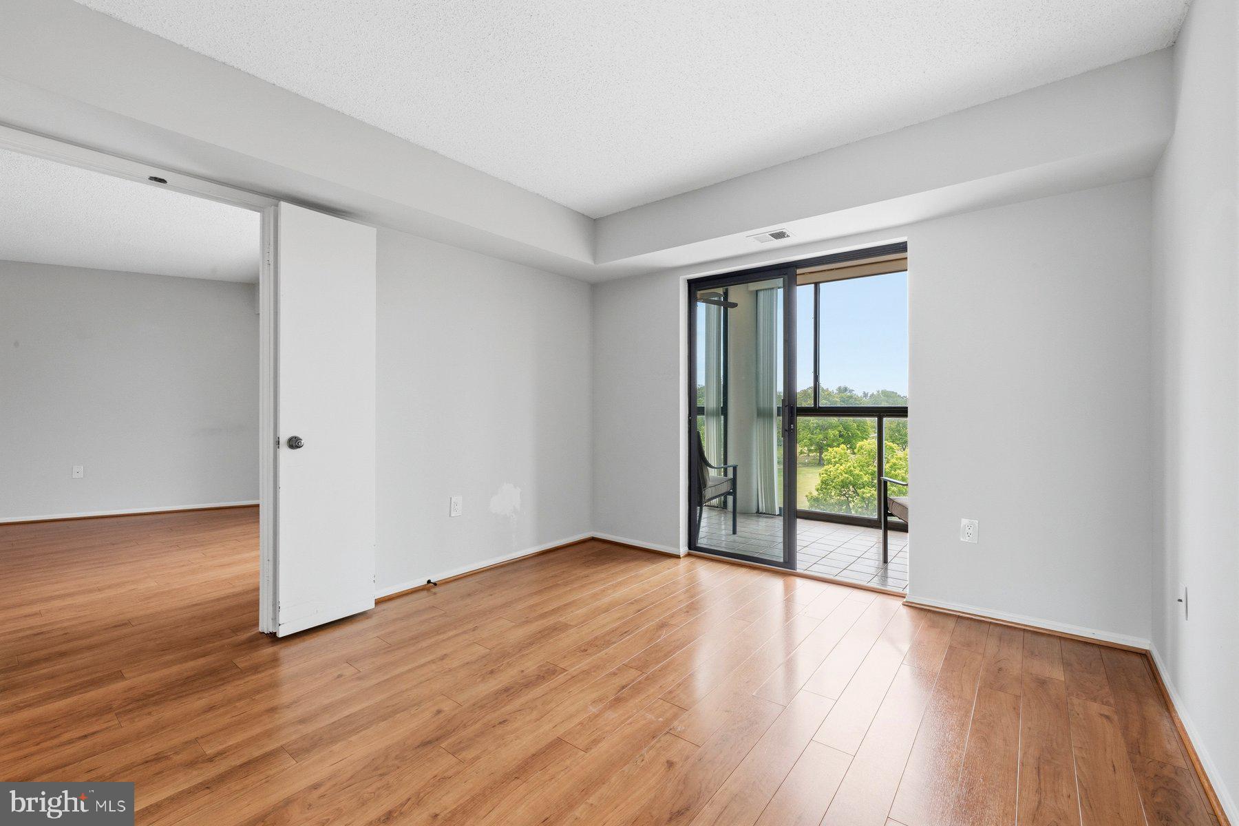 15101 INTERLACHEN DRIVE 1-412
