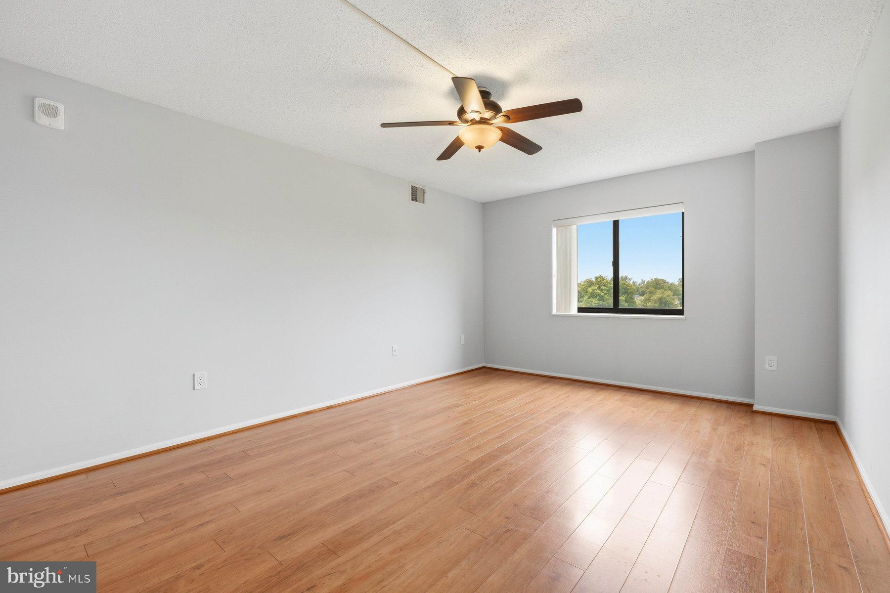 15101 INTERLACHEN DRIVE 1-412