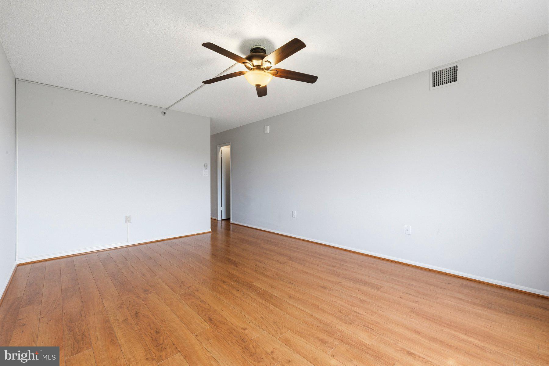 15101 INTERLACHEN DRIVE 1-412
