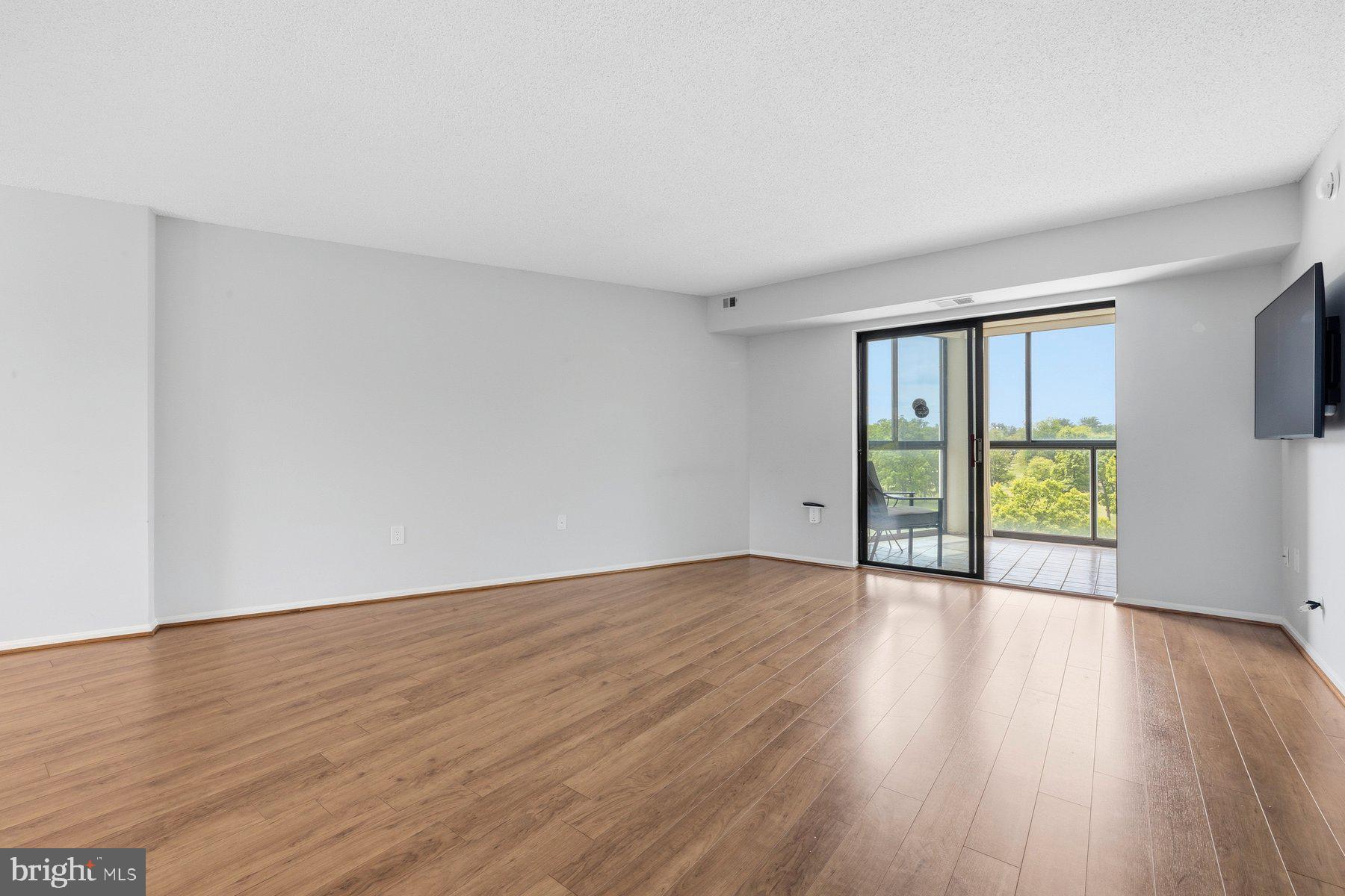 15101 INTERLACHEN DRIVE 1-412