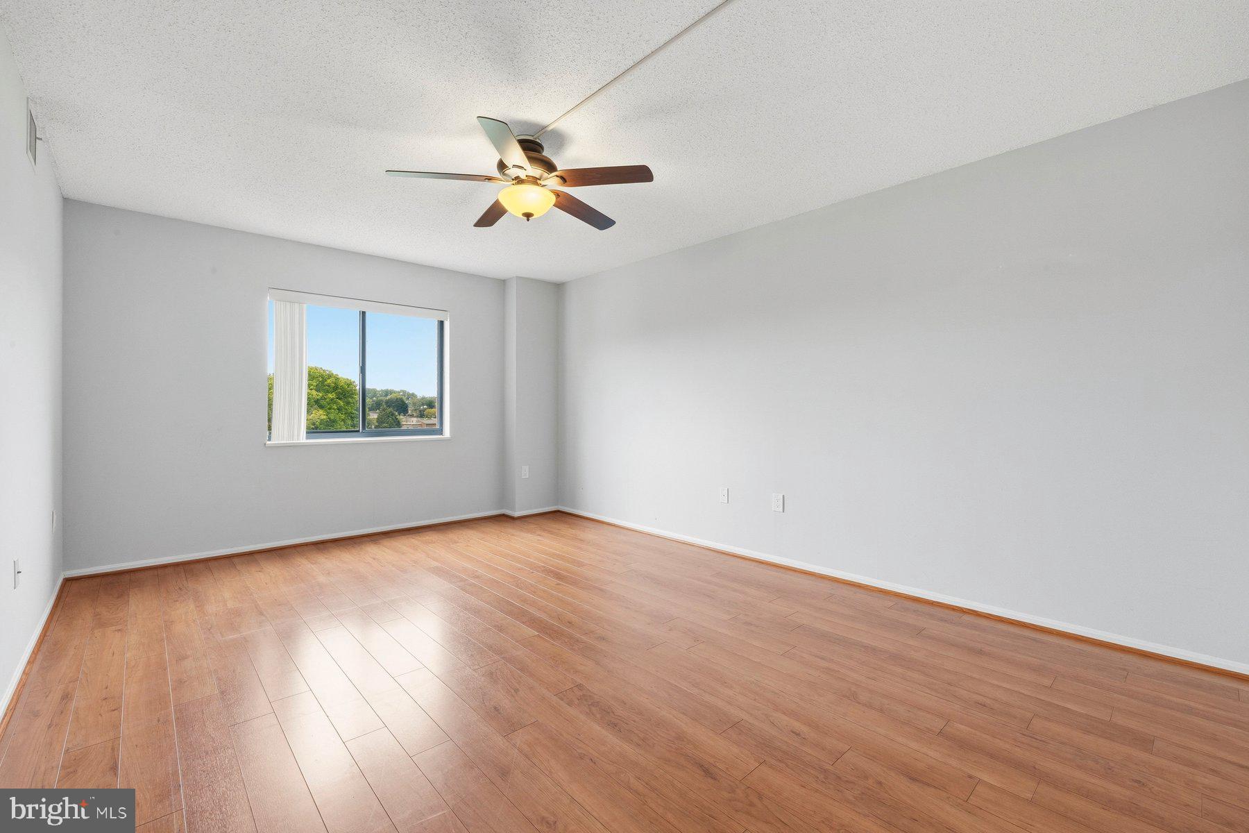 15101 INTERLACHEN DRIVE 1-412
