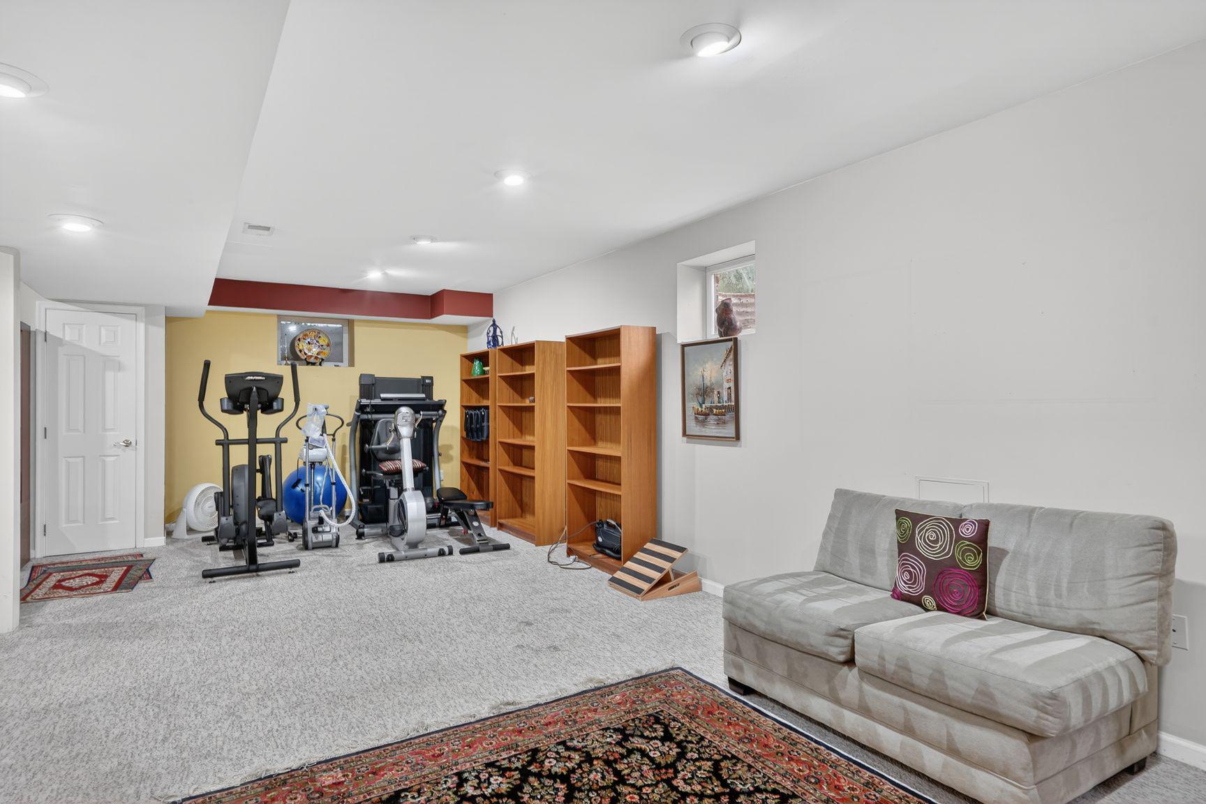 13600 VALLEY DRIVE