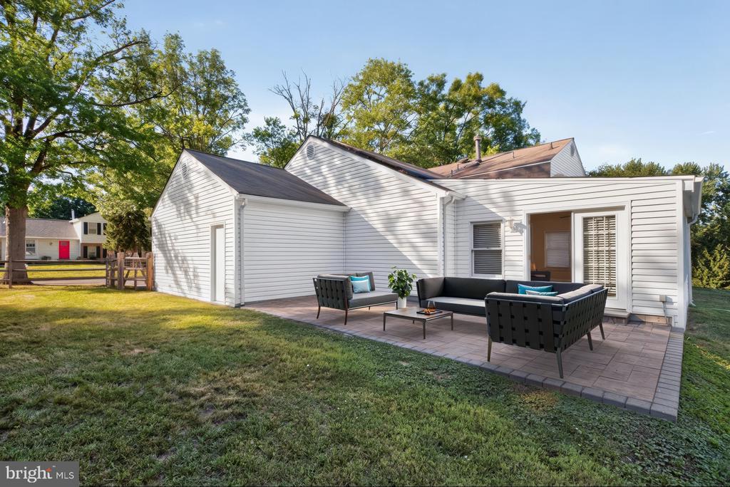 11000 LOPA LANE