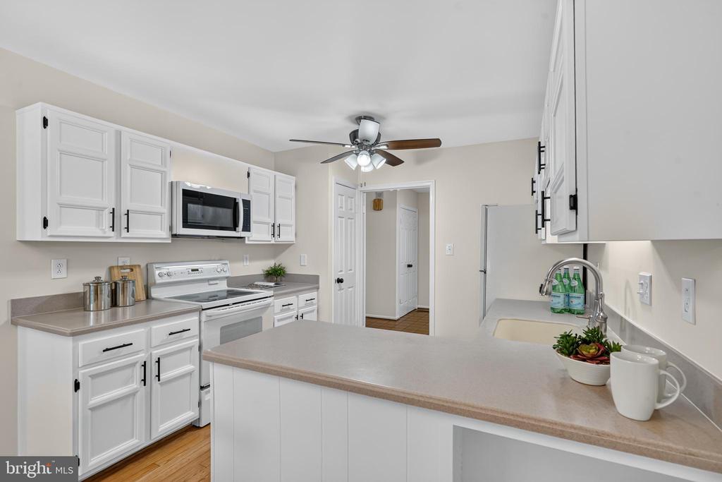 11000 LOPA LANE