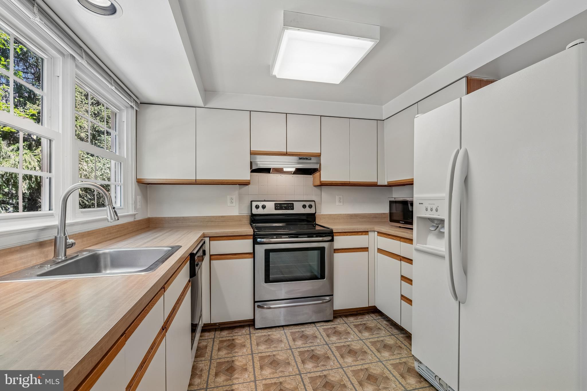 8541 HAWK RUN TERRACE