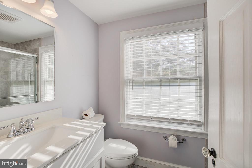 1119 WOODSIDE PARKWAY