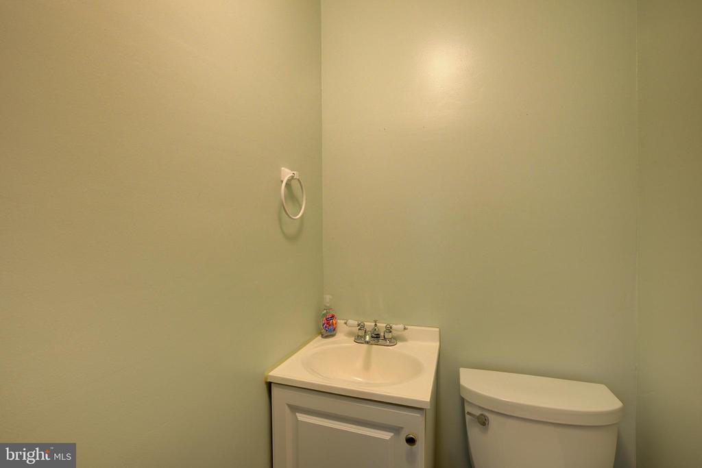 1119 WOODSIDE PARKWAY