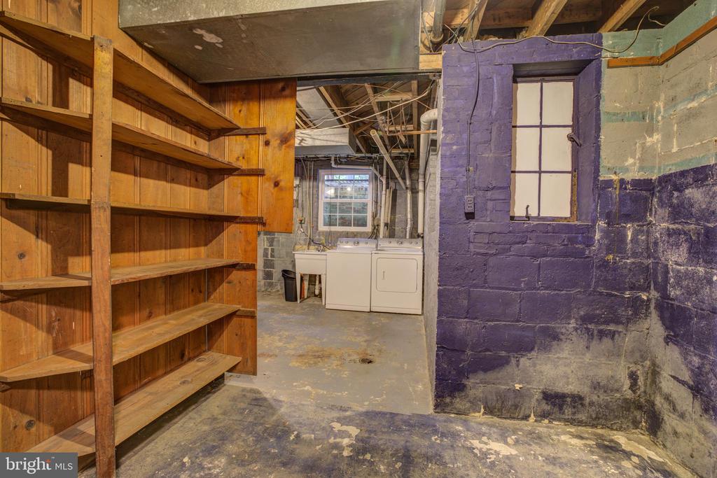 1119 WOODSIDE PARKWAY