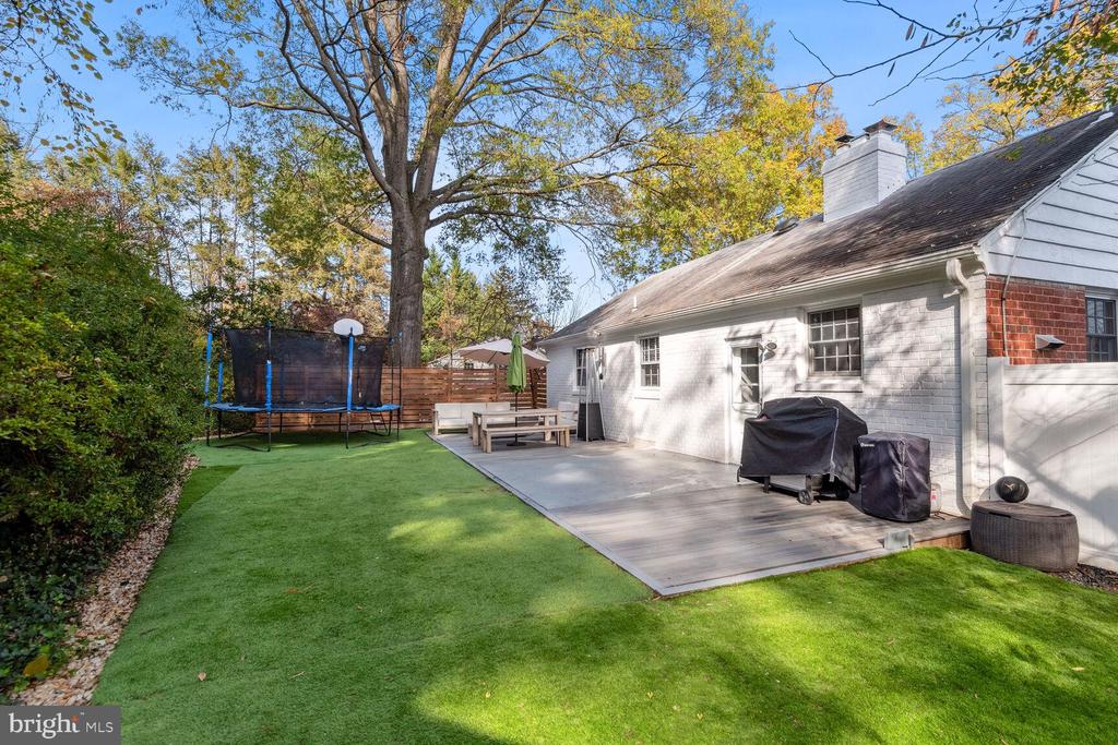 4914 FLINT DRIVE