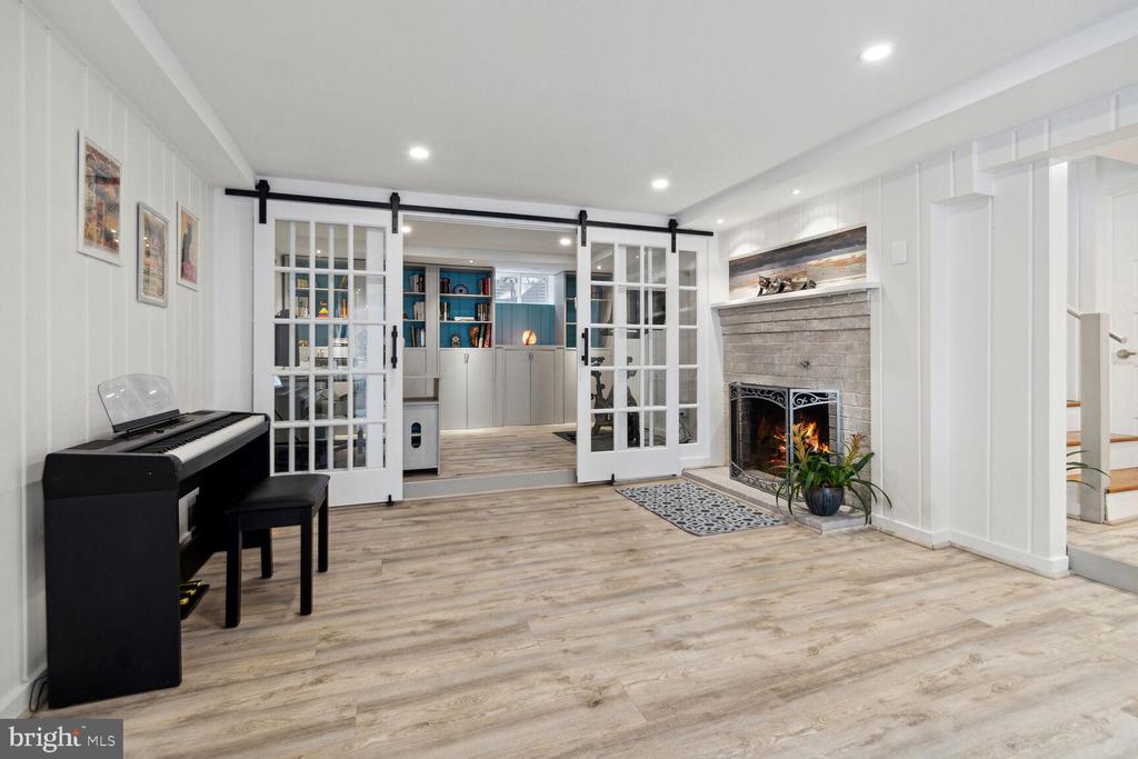 4914 FLINT DRIVE