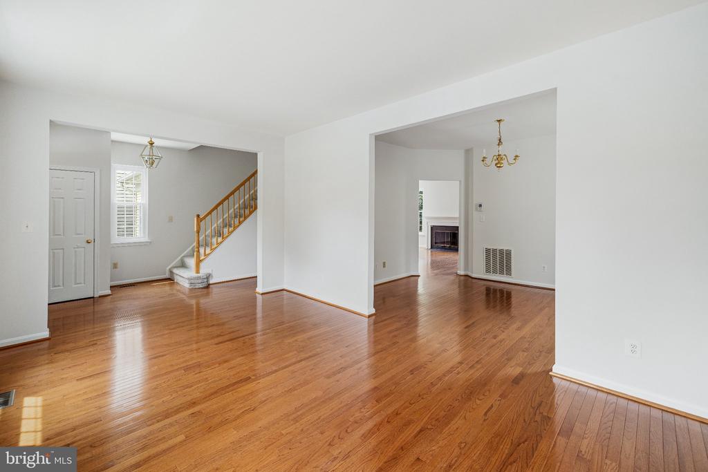 6 CASTLEBAR COURT