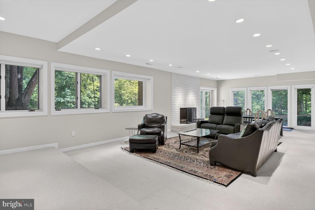 10801 BALANTRE LANE