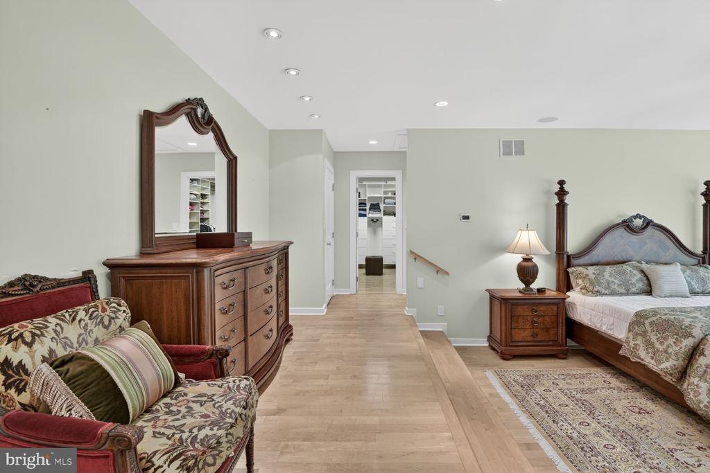 10801 BALANTRE LANE
