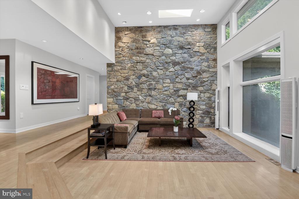 10801 BALANTRE LANE