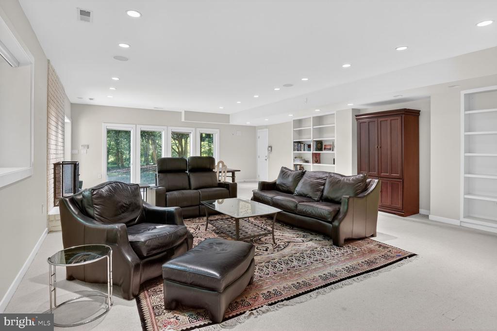 10801 BALANTRE LANE