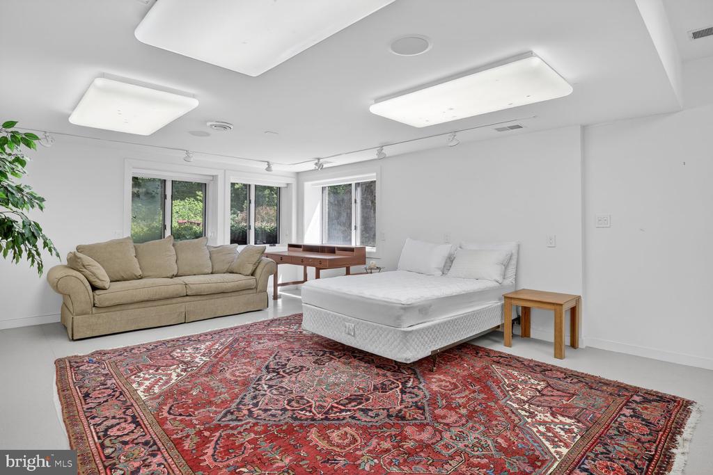 10801 BALANTRE LANE