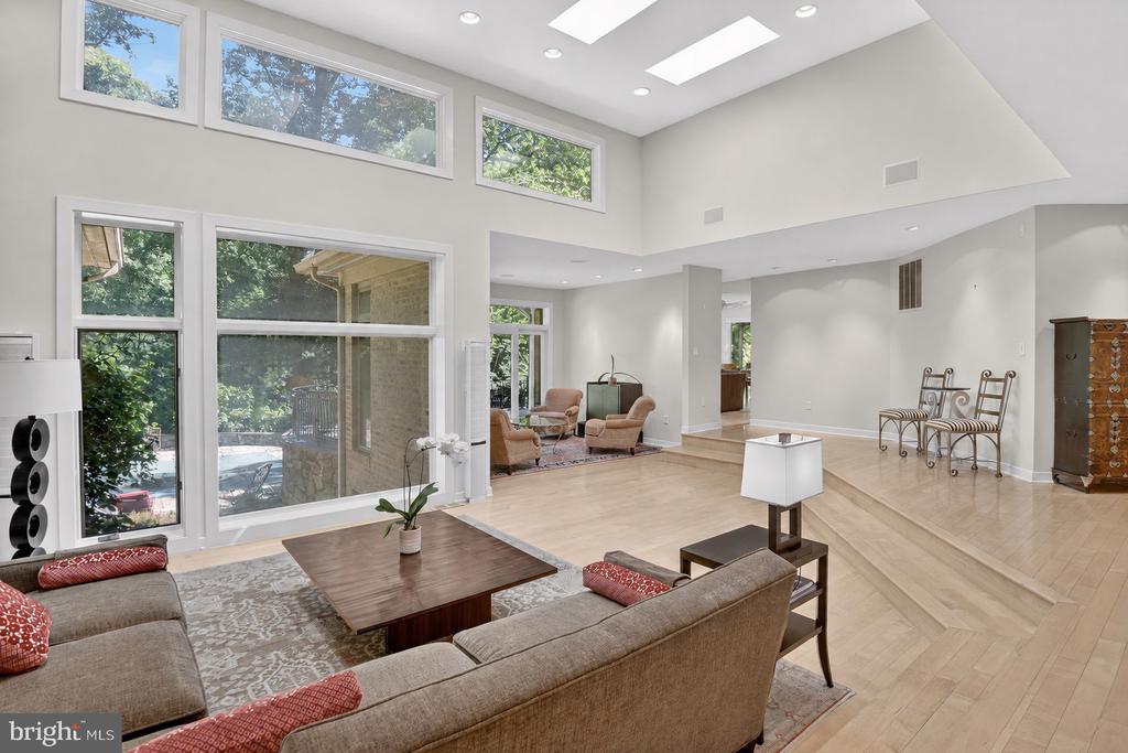 10801 BALANTRE LANE