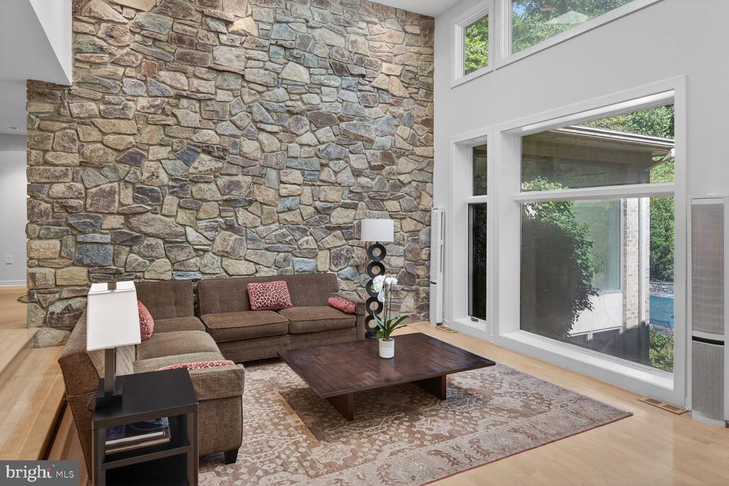 10801 BALANTRE LANE