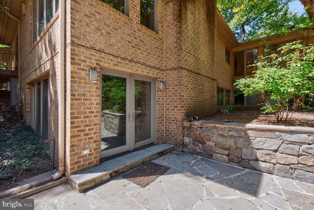 10801 BALANTRE LANE