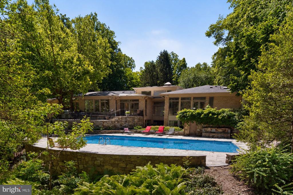 10801 BALANTRE LANE
