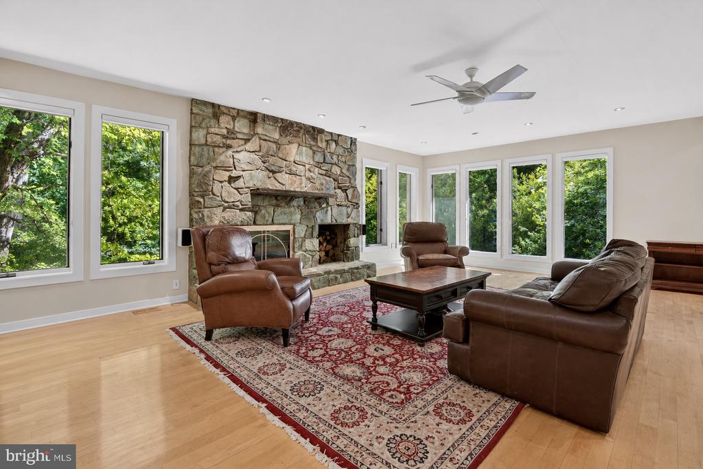10801 BALANTRE LANE