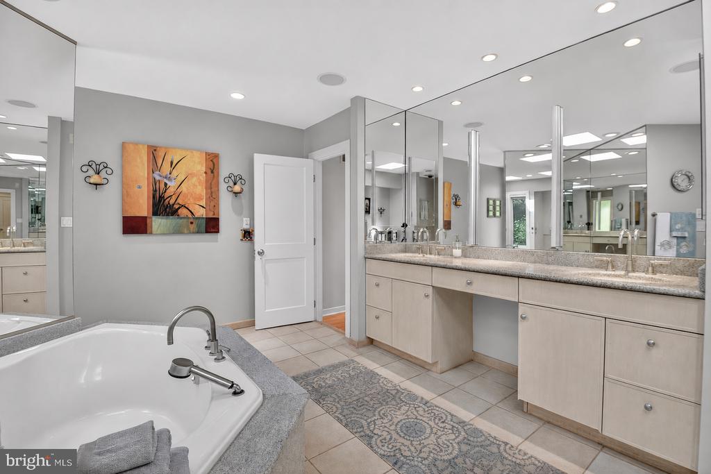 10801 BALANTRE LANE
