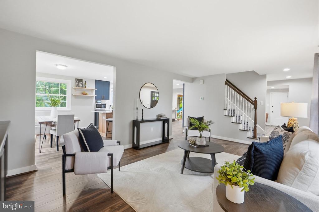21 BELL BLUFF COURT