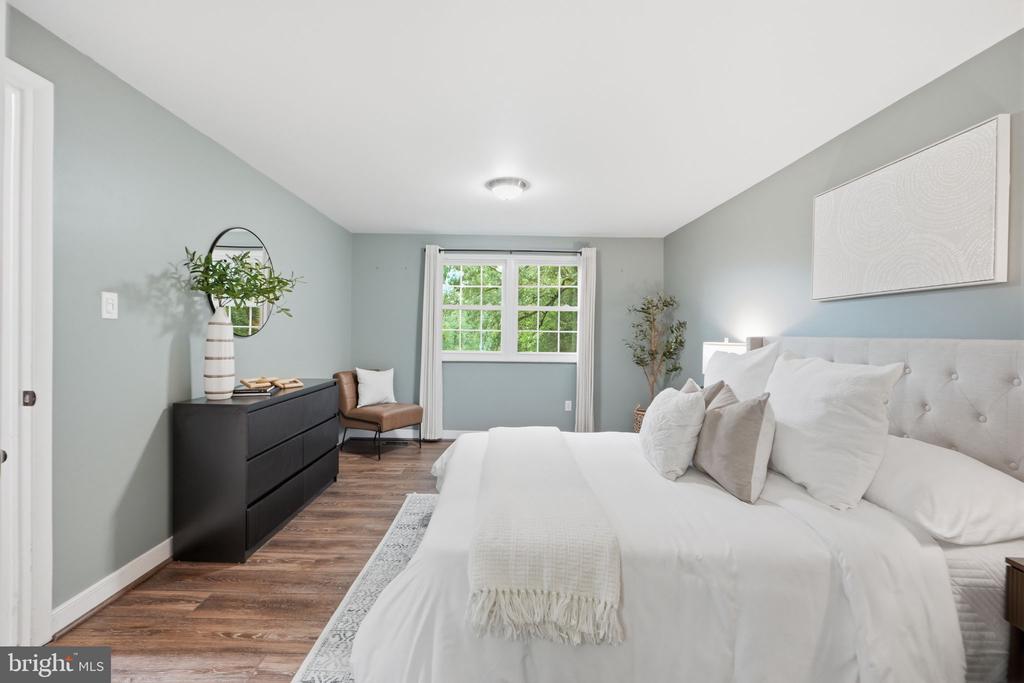 21 BELL BLUFF COURT
