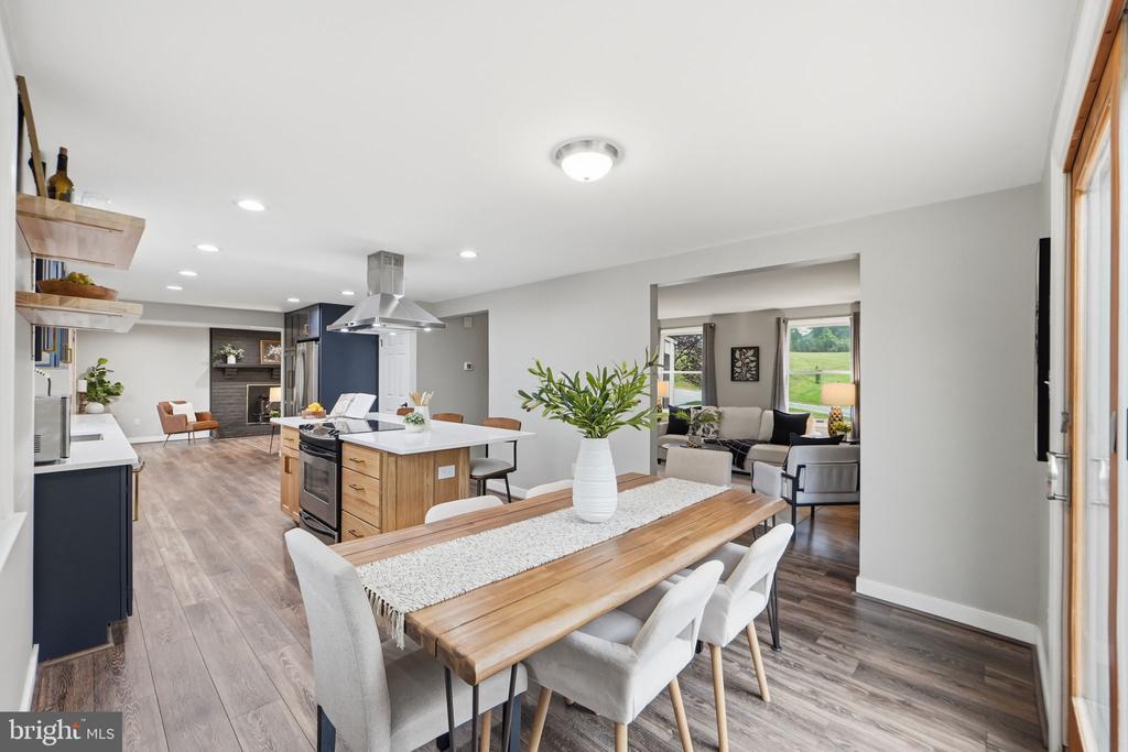 21 BELL BLUFF COURT