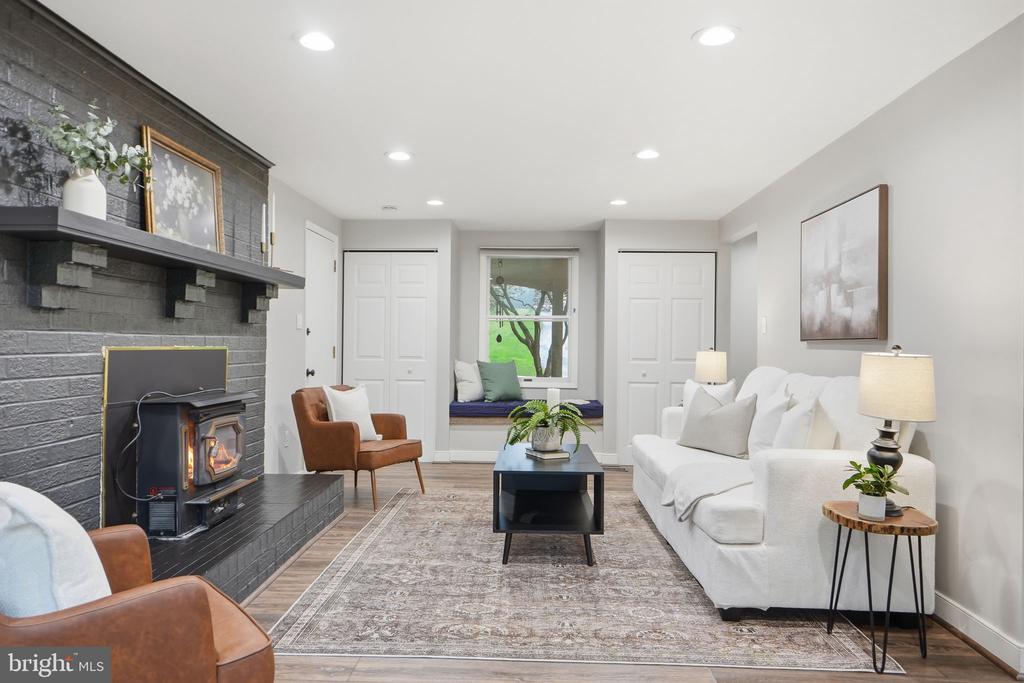 21 BELL BLUFF COURT