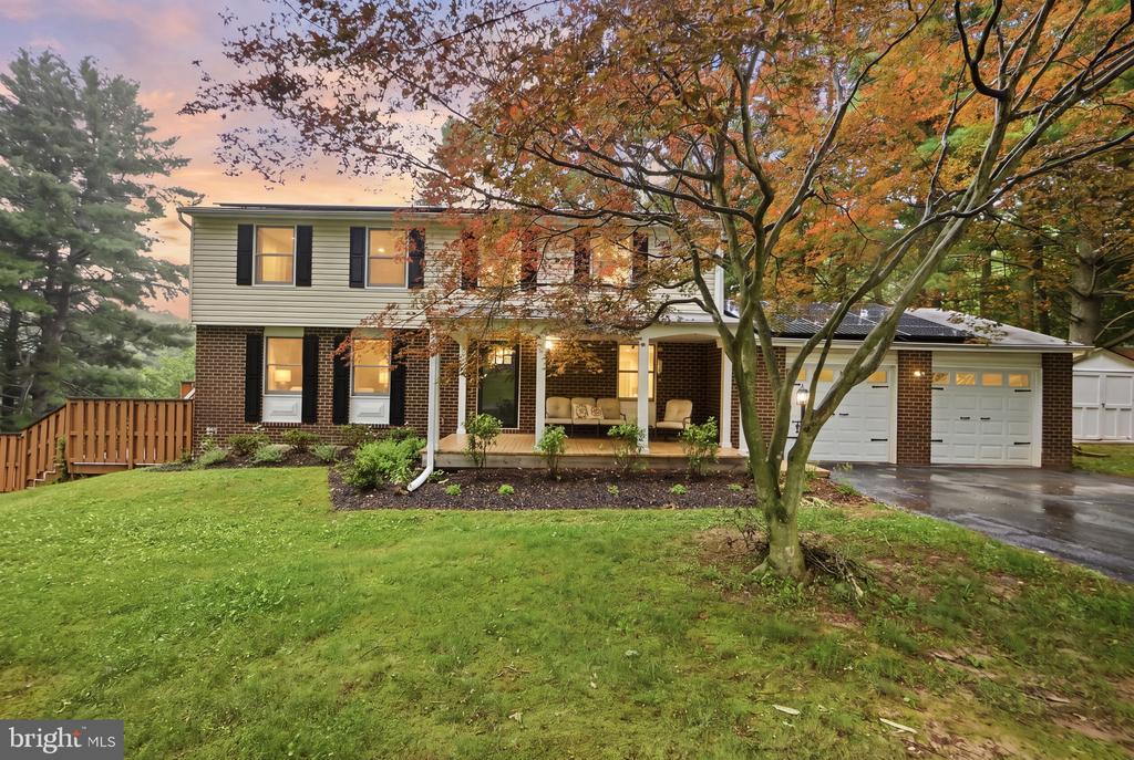 21 BELL BLUFF COURT