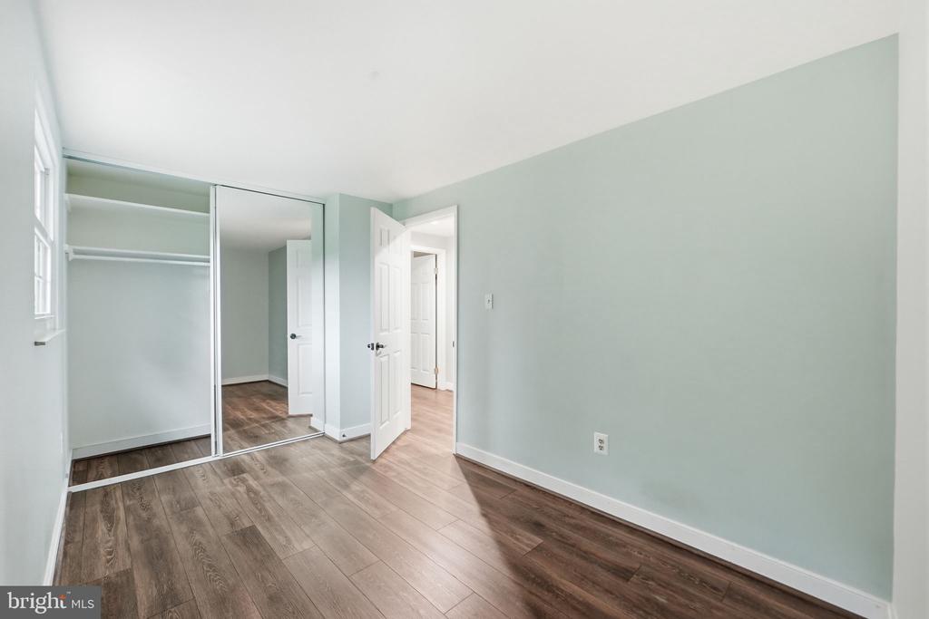 21 BELL BLUFF COURT