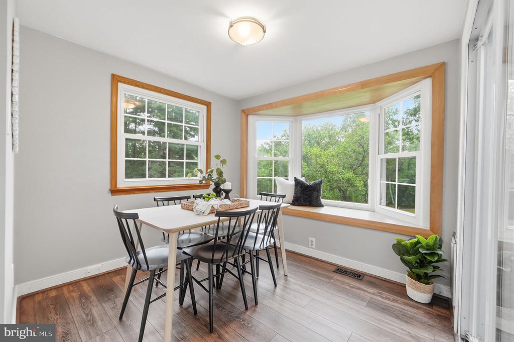 21 BELL BLUFF COURT