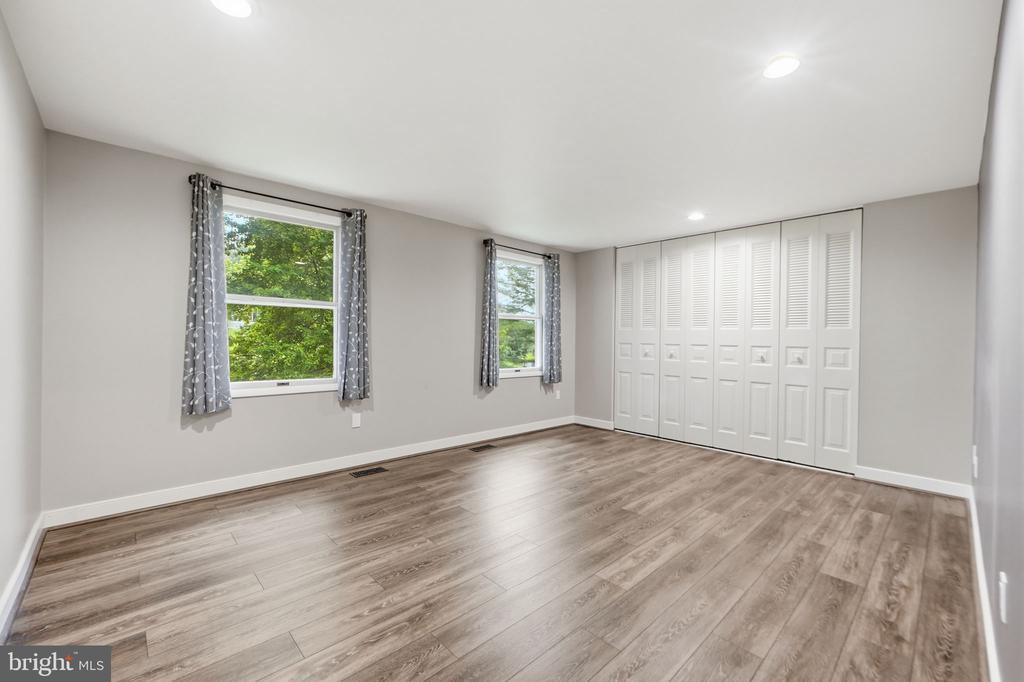 21 BELL BLUFF COURT