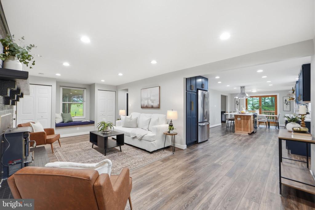 21 BELL BLUFF COURT