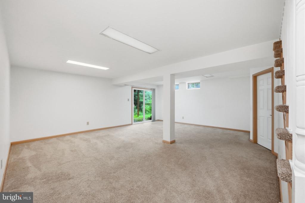 21 BELL BLUFF COURT