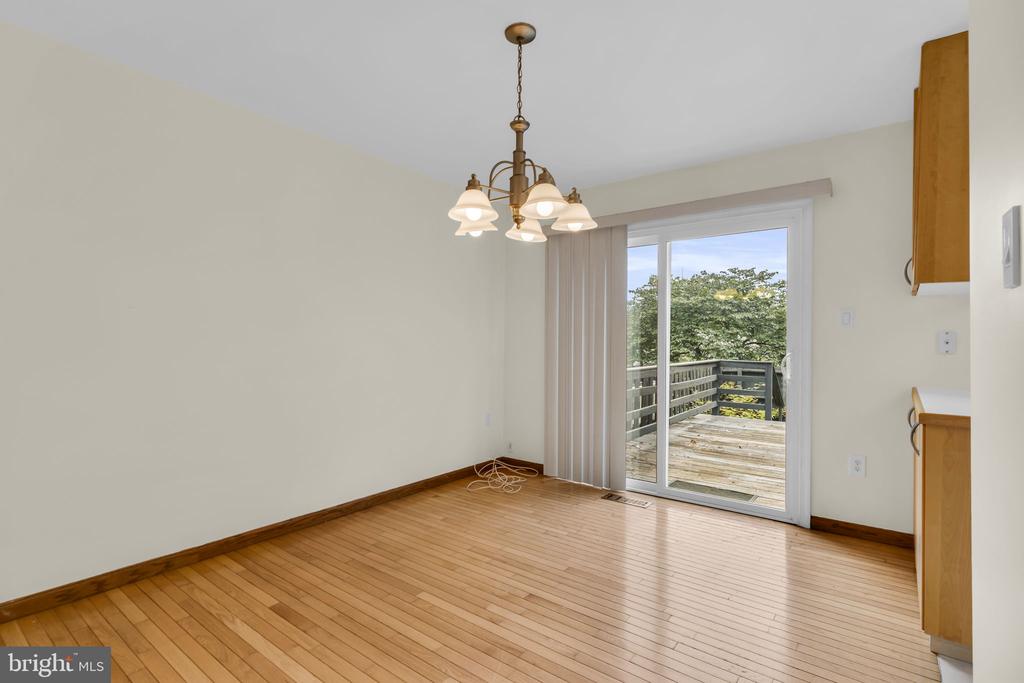 606 NORTHCLIFFE DRIVE