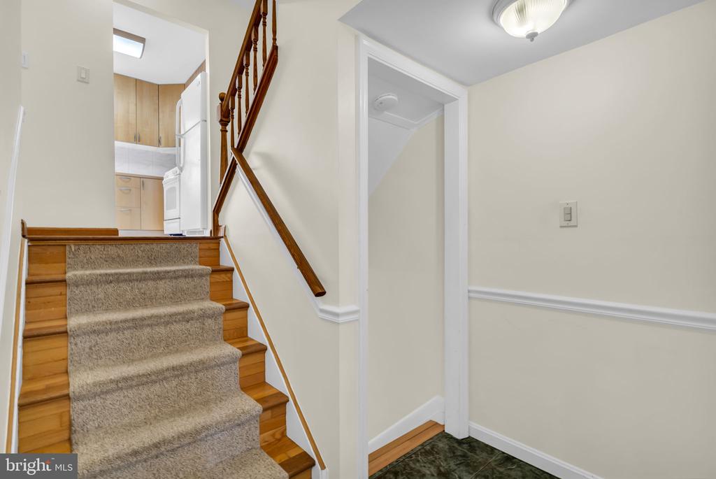606 NORTHCLIFFE DRIVE