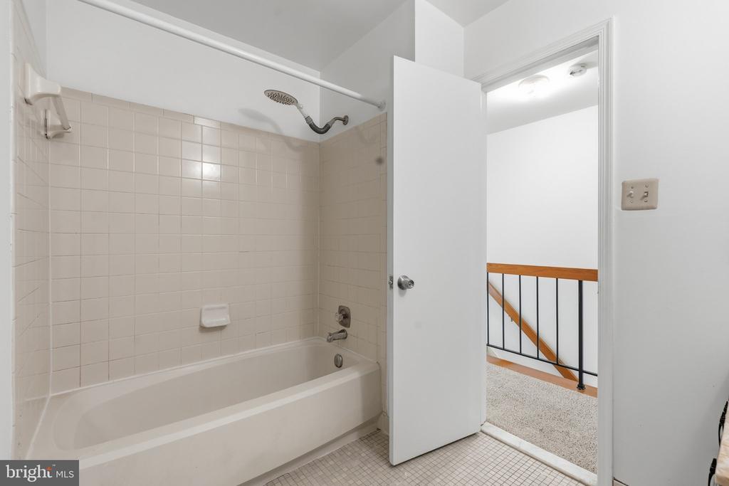 12 CATOCTIN COURT