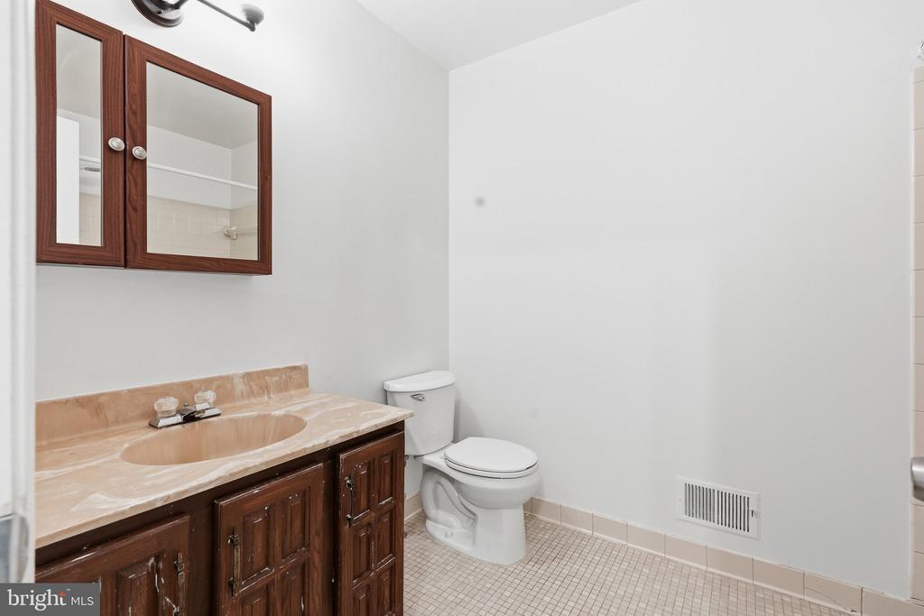 12 CATOCTIN COURT