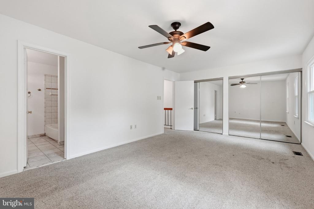 12 CATOCTIN COURT