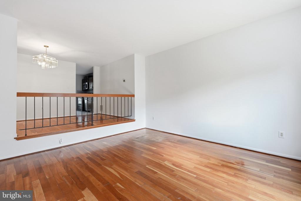 12 CATOCTIN COURT