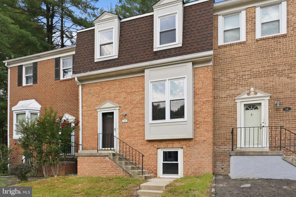 12 CATOCTIN COURT