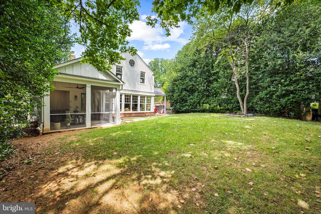 9613 PARKWOOD DRIVE