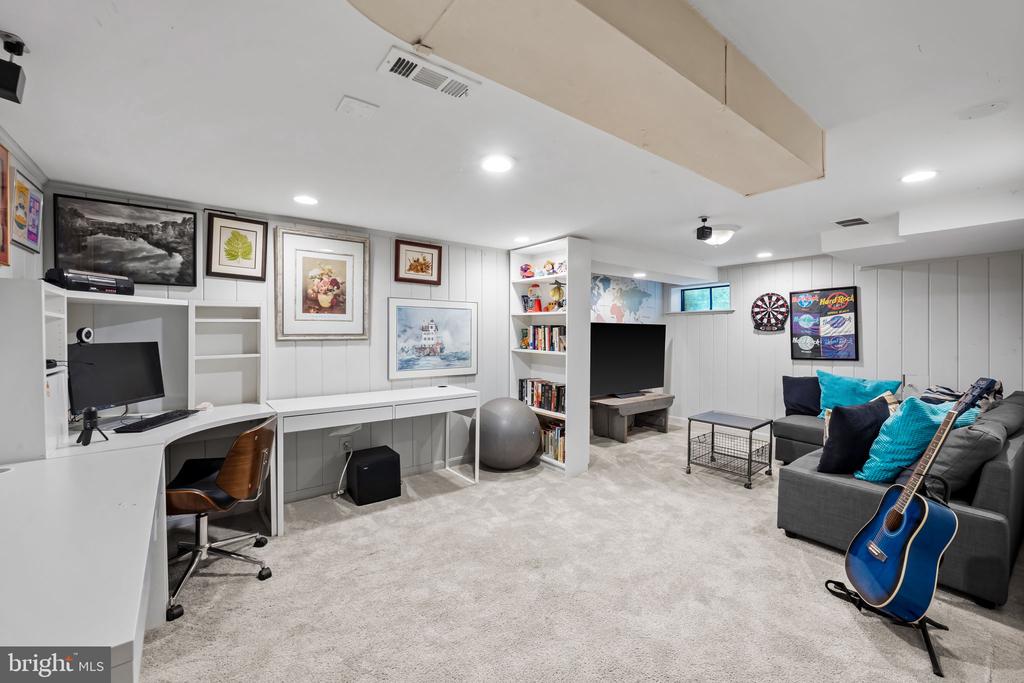 9613 PARKWOOD DRIVE