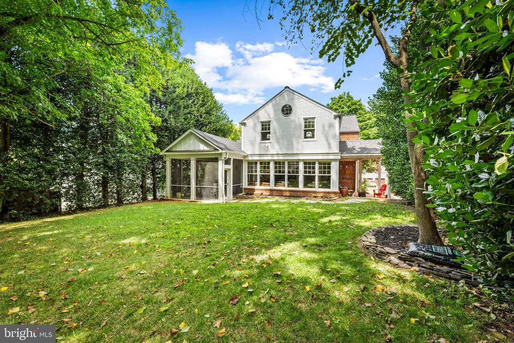9613 PARKWOOD DRIVE