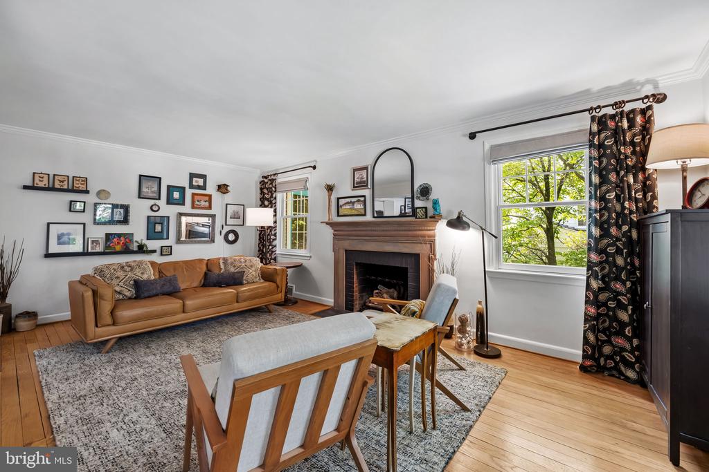 9613 PARKWOOD DRIVE